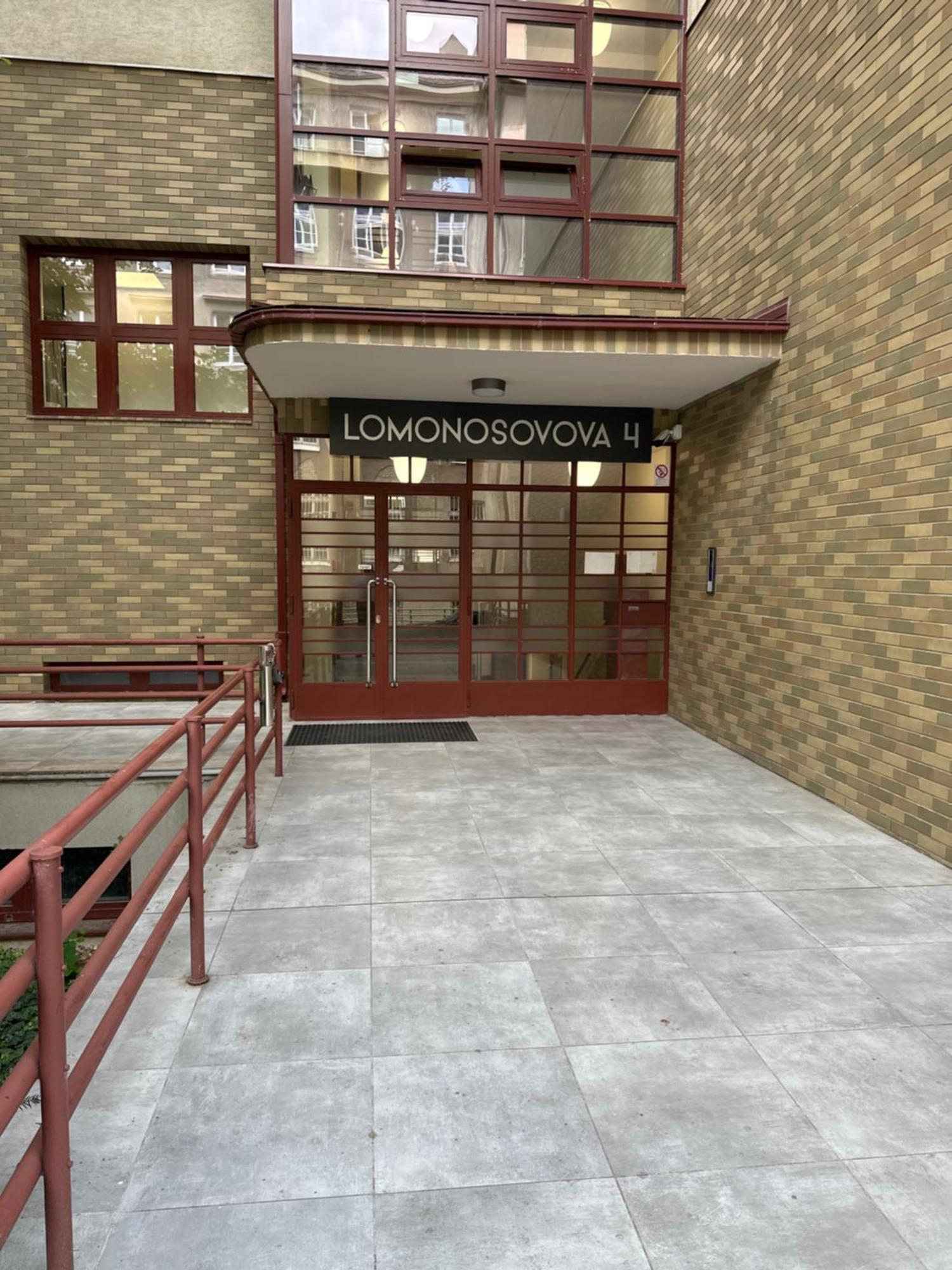 Majestic Old Town Apartments 布拉迪斯拉发 外观 照片